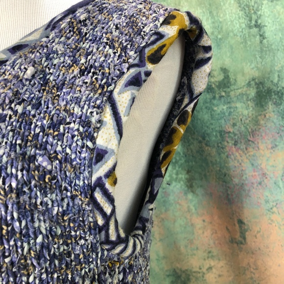 ๐ฅ Boucle Wool Knitted Vest with Buttons - Picture 5 of 8